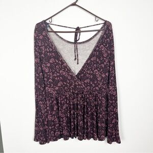 American Eagle Outfitters Soft & Sexy  Purple Floral Babydoll Blouse V Neck